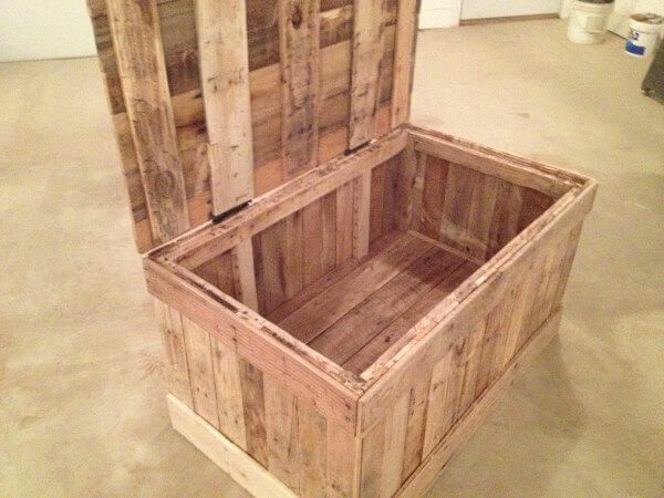 Hidden Compartment Diy Pallet Wood Chest