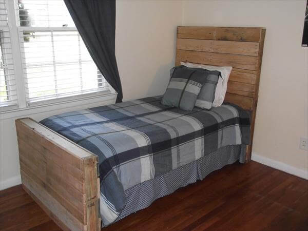 Diy Twin Bed Made From Pallets, Pallet Twin Bed