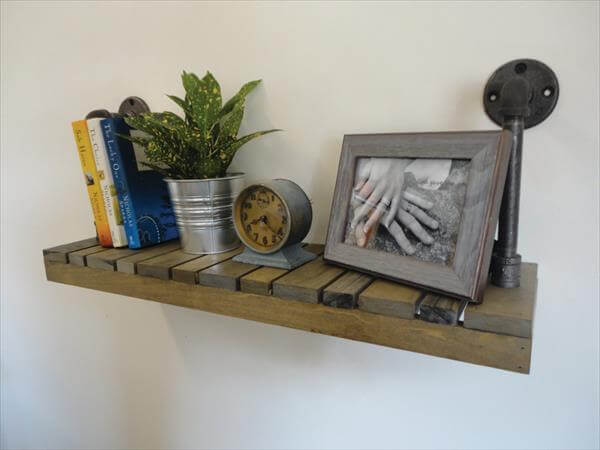 upcycled pallet shelf