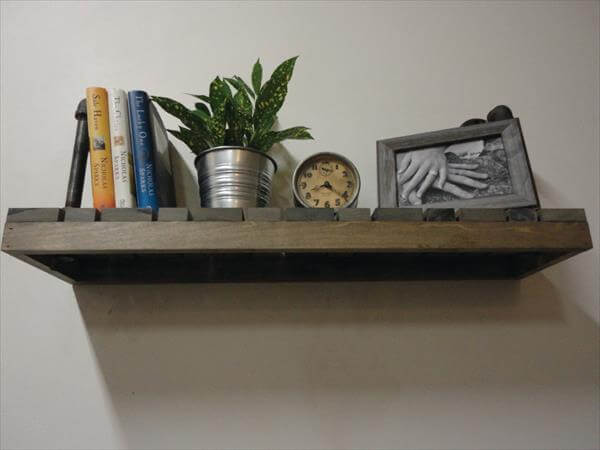 repurposed pallet shelf 