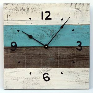 recycled pallet wall clock idea