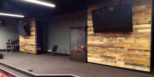 Diy Pallet Accent Wall - Diy Accent Wall Out Of Wood Pallets Diy Pallet Accent Wall - Diy Accent Wall Out Of Wood Pallets