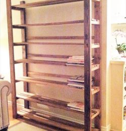 reclaimed pallet bookcase