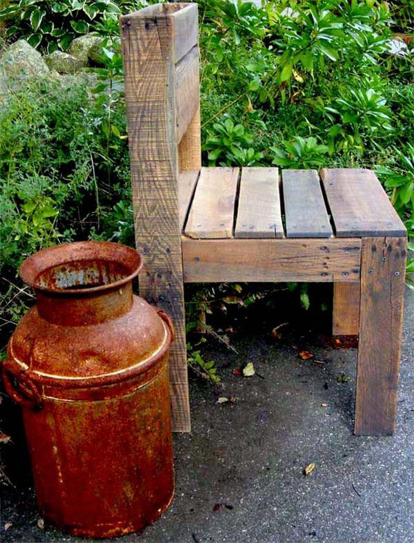 upcycled pallet outdoor chair