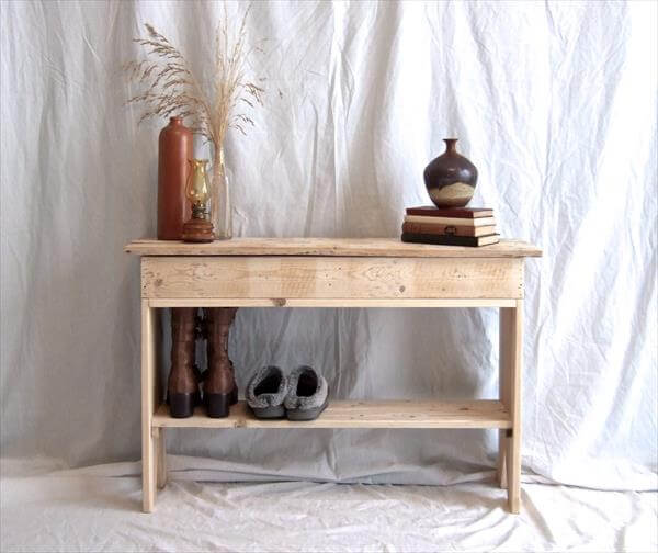 recycled pallet hall way and sofa table