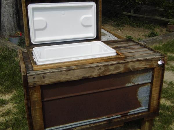 Diy Wood Pallet Outdoor Cooler Diy Wood Pallet Outdoor Cooler