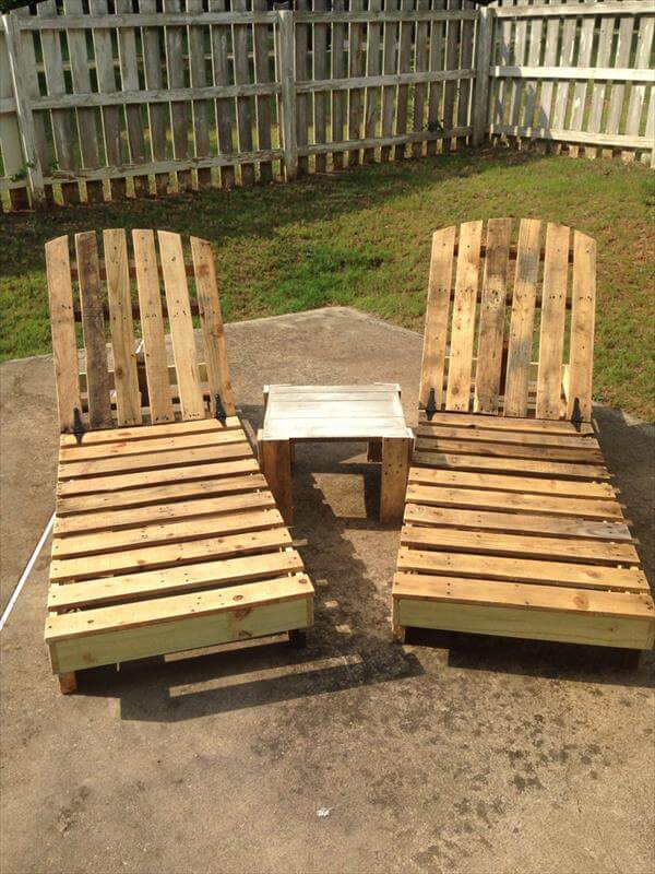 repurposed pallet outdoor lounge chair