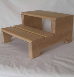 recycled pallet footstool