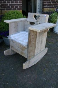 recycled pallet rocking chair