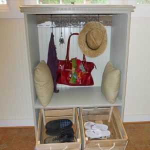 remodeled pallet mud room cubby