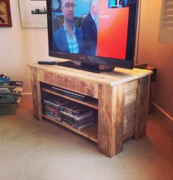 recycled pallet TV stand