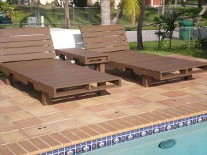 recycled pallet pool side loungers