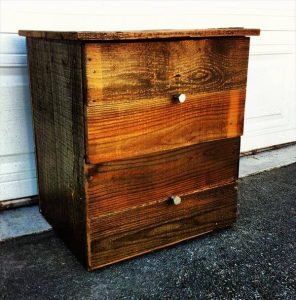 recycled pallet bedside table
