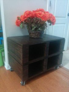 reclaimed pallet coffee table with wheels