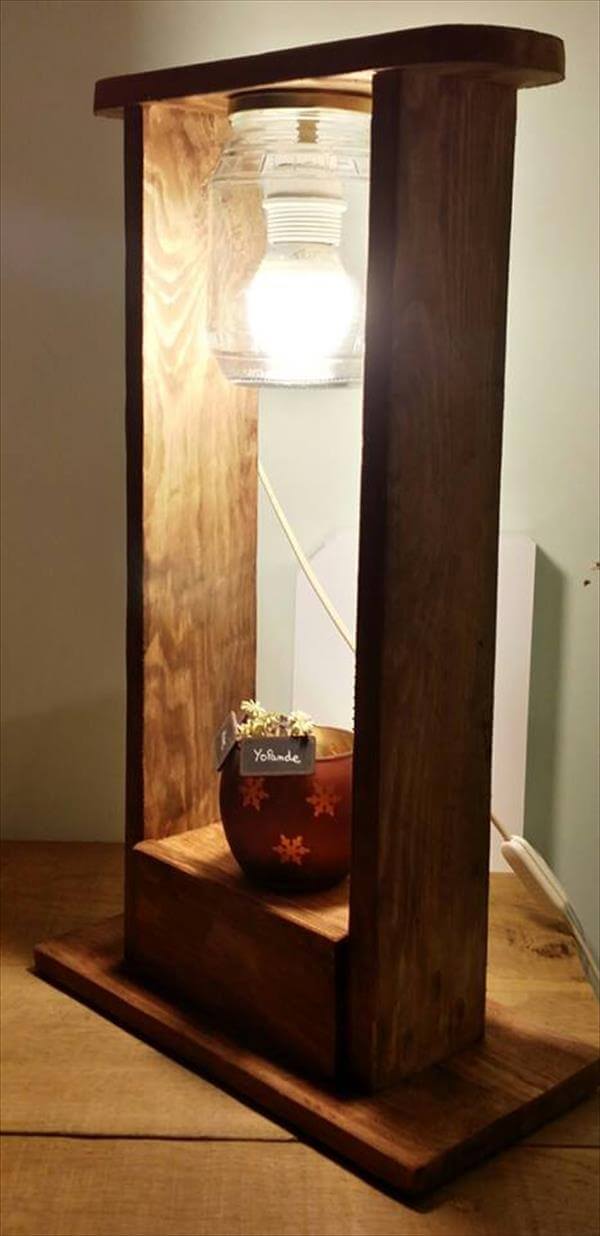repurposed pallet lamp