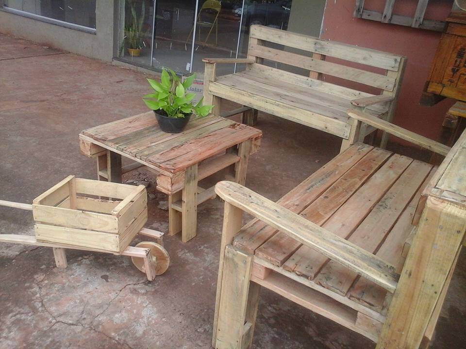 diy pallet outdoor sitting set
