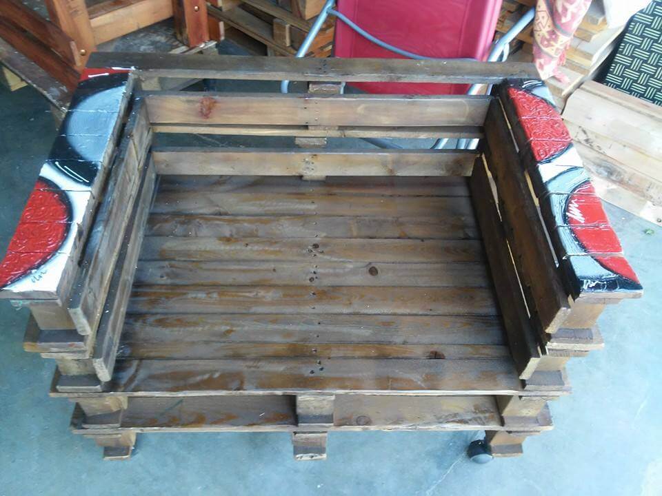 Wooden pallet chair