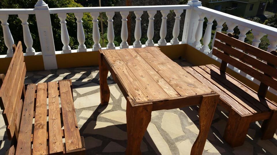 recycled pallet patio sitting set