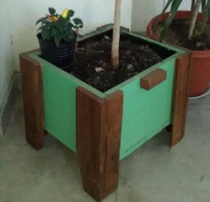 upcycled wooden pallet painted planter
