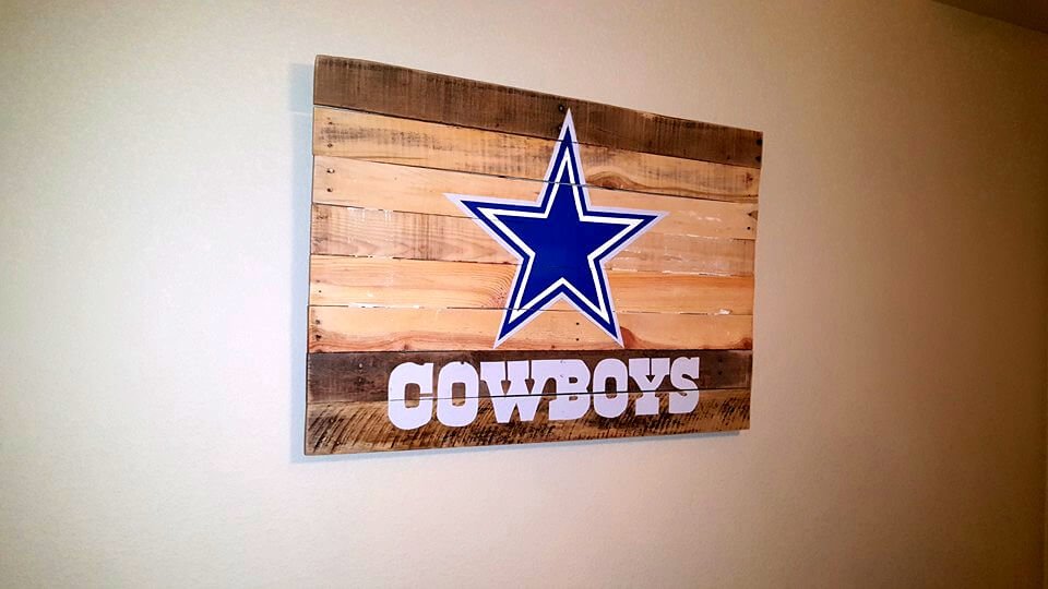 recycled pallet bedroom star wall accent