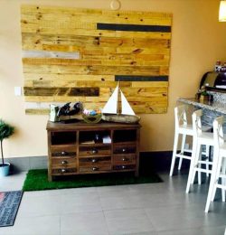 Recycled pallet wall art