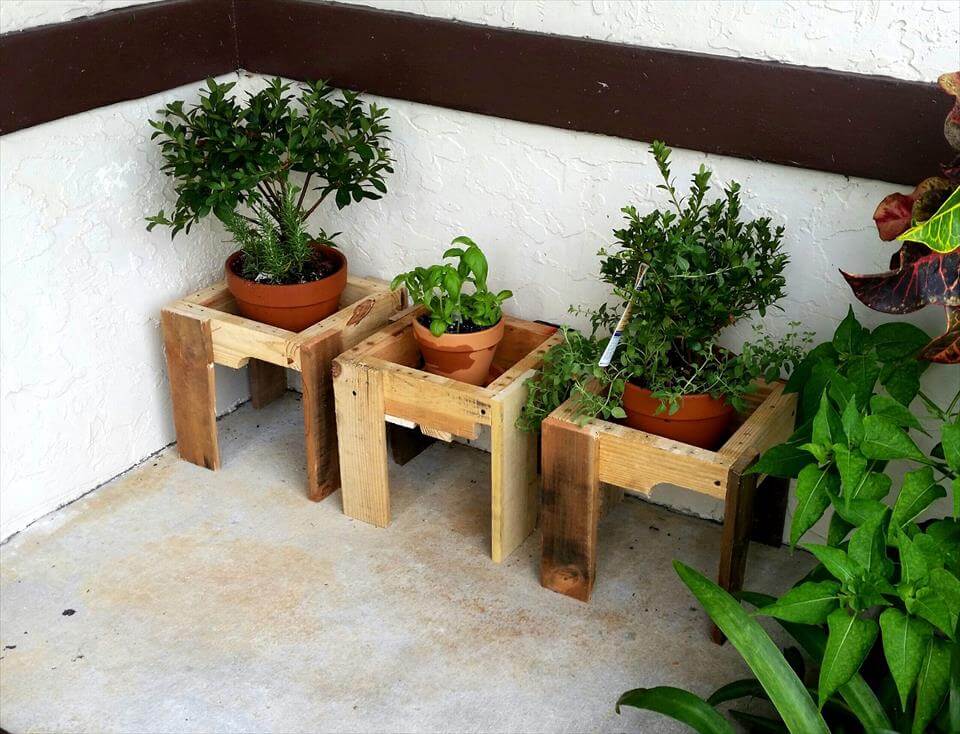 Pallet Garden Pot Organizers