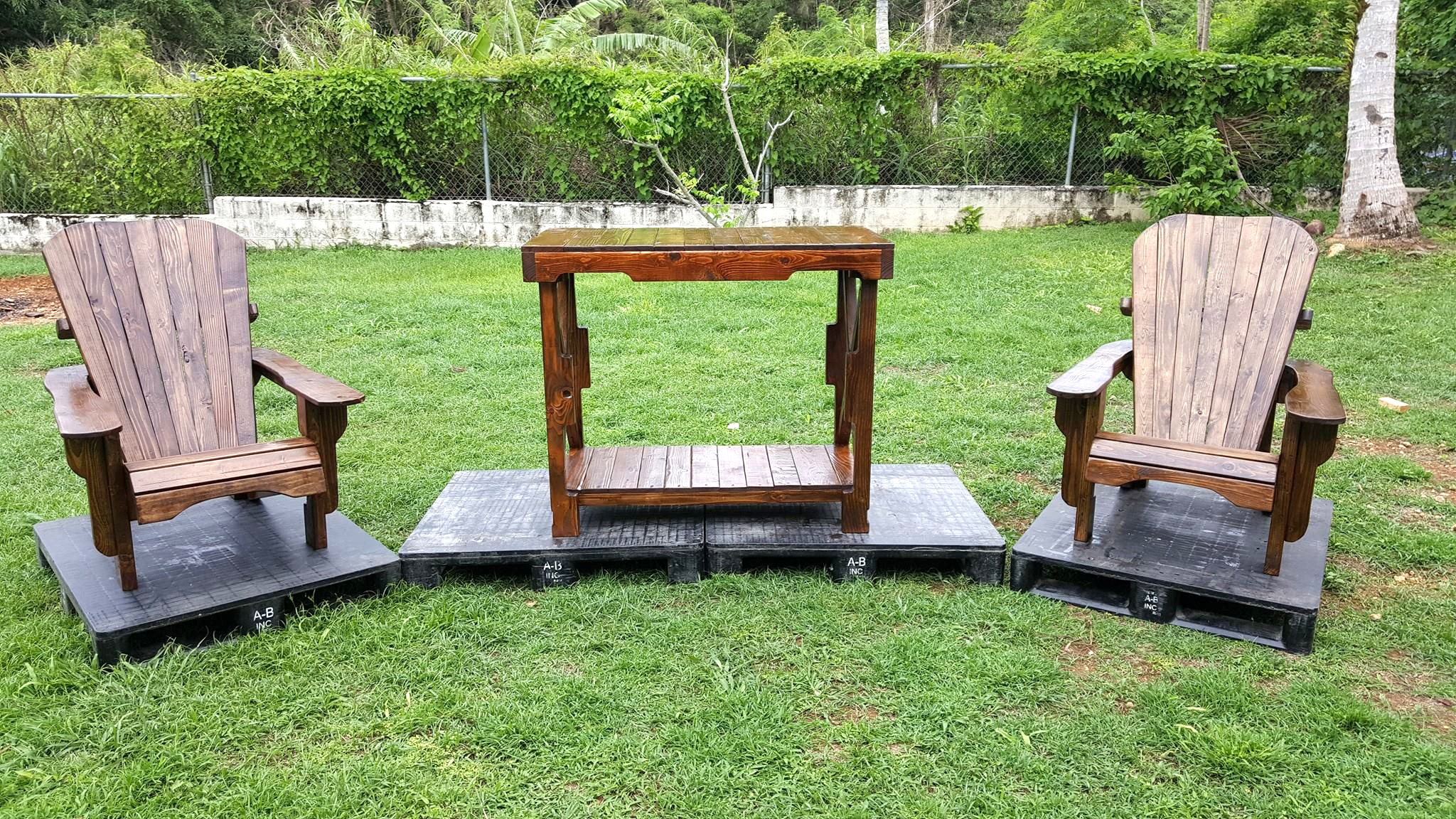 Pallet Adirondack Chair And Table Set