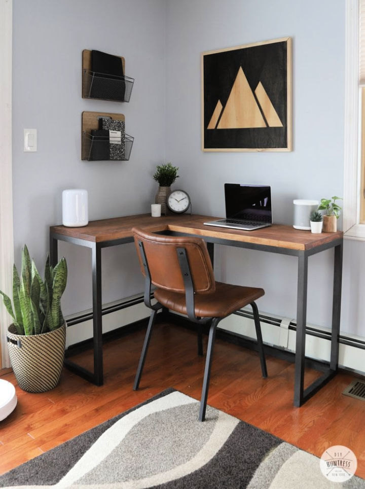 28 Cheap DIY Desk Ideas That Are Easy To Make