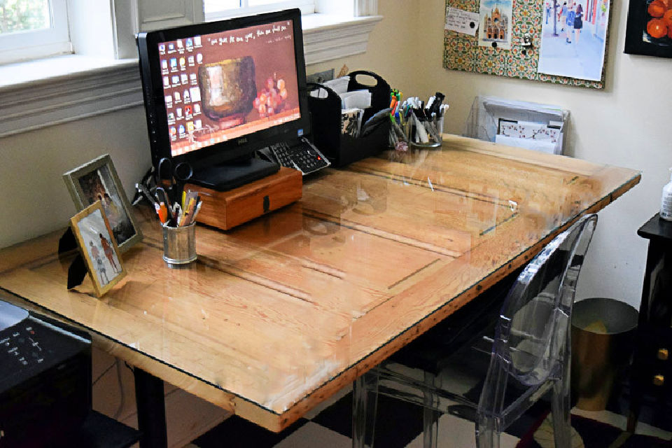 28 Cheap DIY Desk Ideas That Are Easy To Make