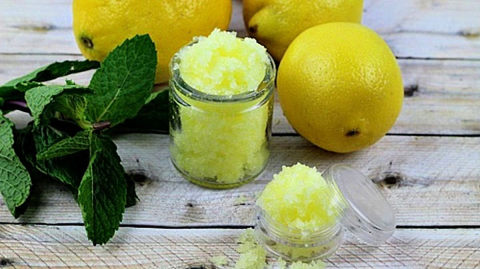 25 Homemade DIY Lip Scrub Recipes Easy To Make