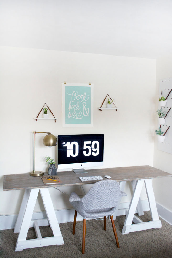 28 Cheap DIY Desk Ideas That Are Easy To Make