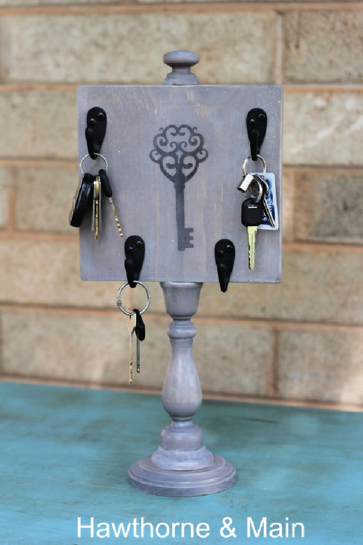 20 Homemade DIY Key Holder Ideas Pallet Ideas